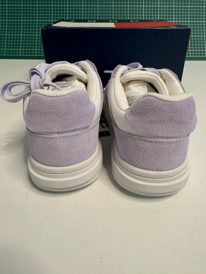 Baskets Tommy Jeans the brooklyn sued lavender flower. Neuves dans leur boîte. Taille 37 - photo numéro 4