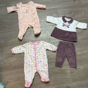 Lot pyjamas 1 mois