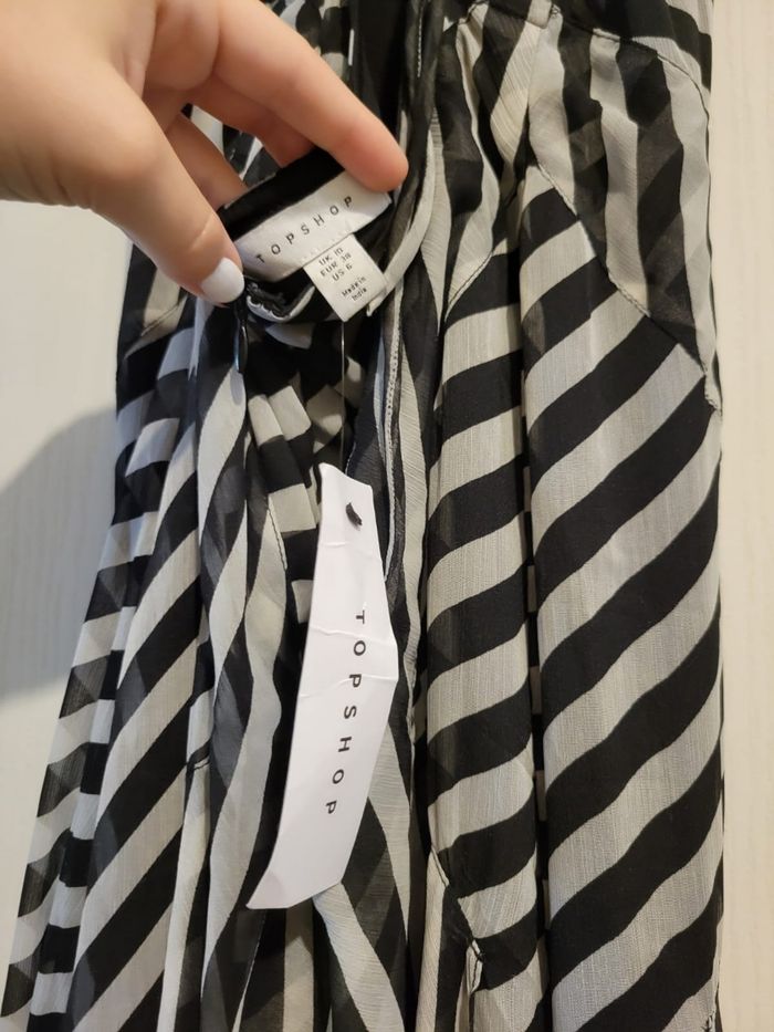 Robe longue neuve - photo numéro 3
