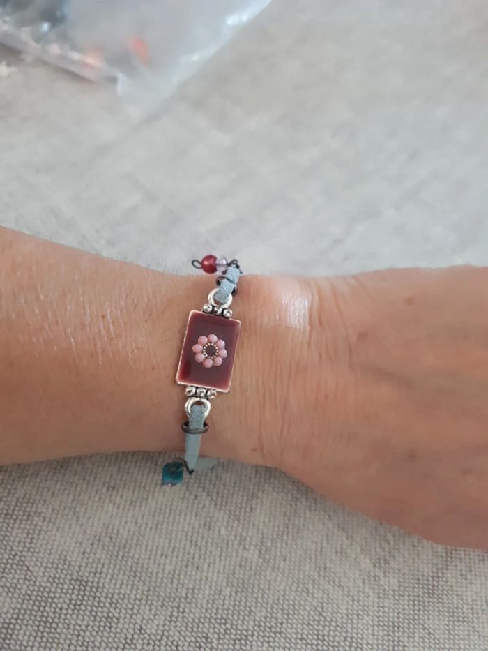 Bracelet cuir et pampilles - photo numéro 2