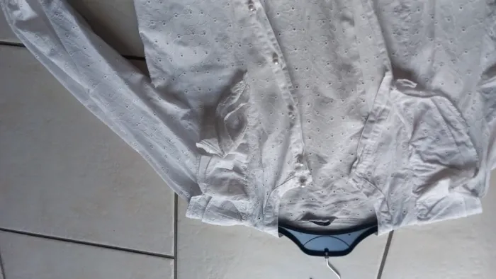 Chemise blanche only taille m brodée manches longues - photo numéro 4