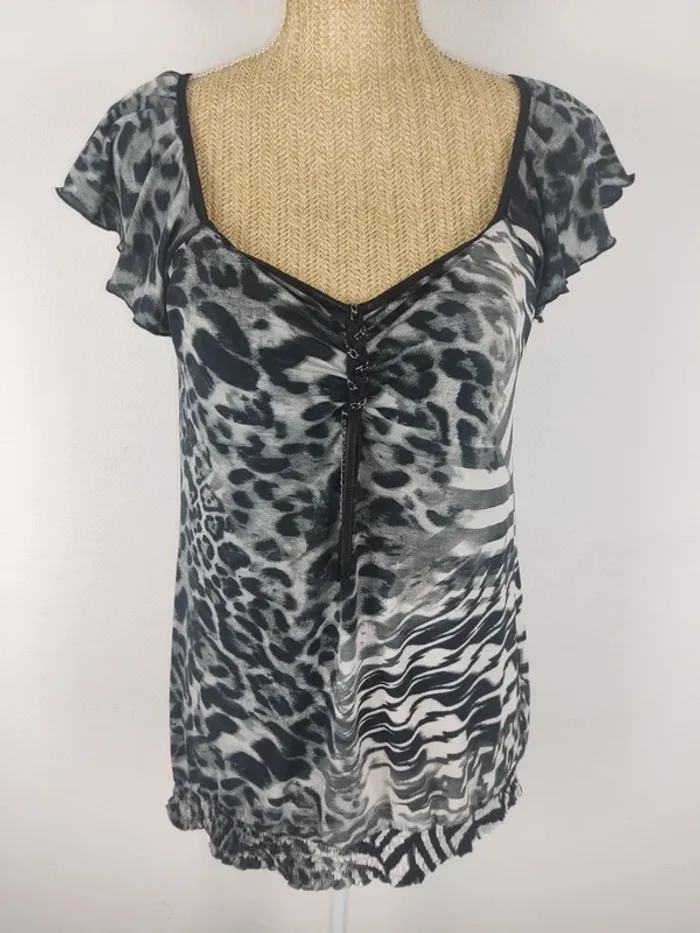 Blouse manches courtes motif léopard noir gris blanc taille 40 Patrice Breal