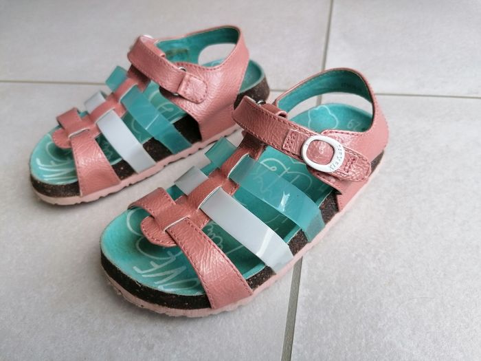 Très jolies ✨ sandales 'Kickers'