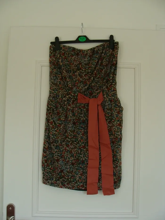 Robe sans bretelles