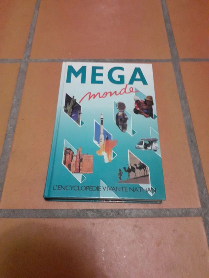 Livre encyclopédie Méga monde