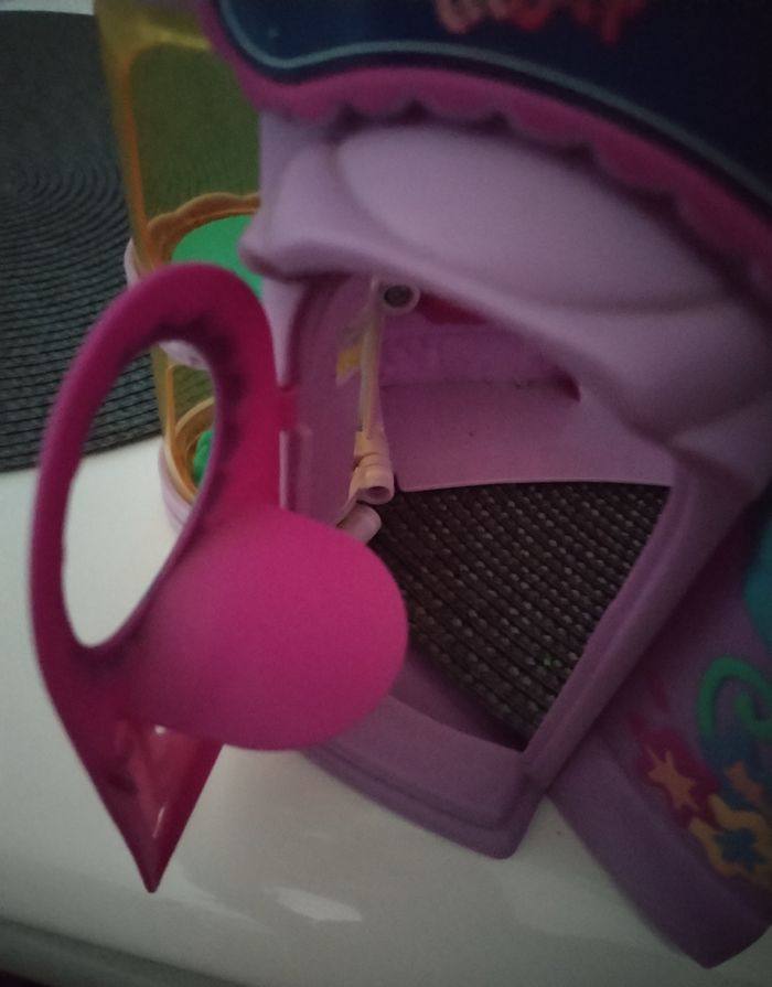 Maison "Pet Shop" en très bon état avec un personnage neuf - photo numéro 6