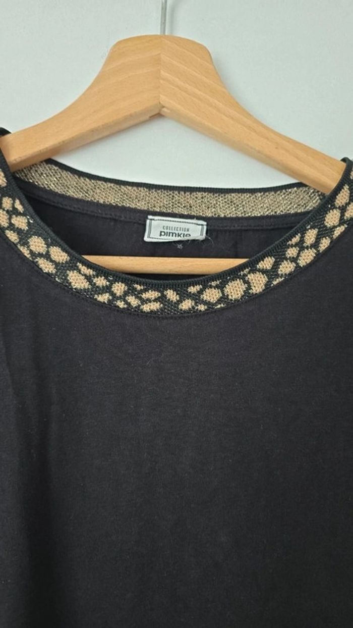 Tee shirt noir et doré - photo numéro 3