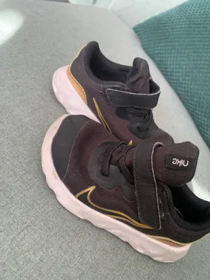 Baskets Nike enfant style et confort garantis ! - photo numéro 2
