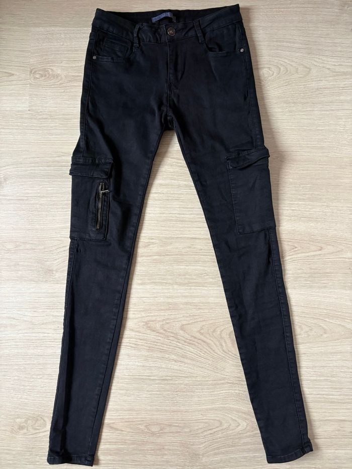 Pantalon noir style cargo - photo numéro 4