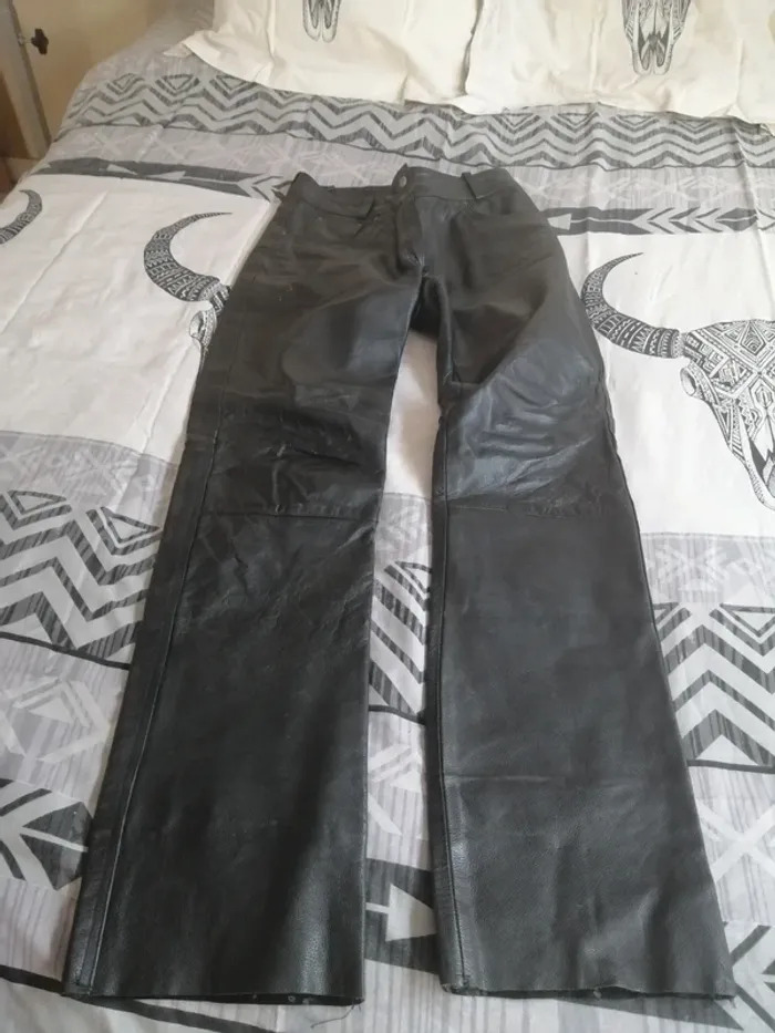 Pantalon moto cuir - photo numéro 3