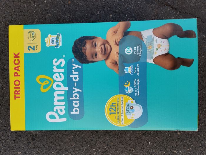 Couches Pampers taille 2 complet 174 couches - photo numéro 3