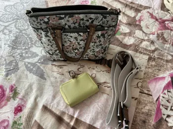Sac à main fleuries