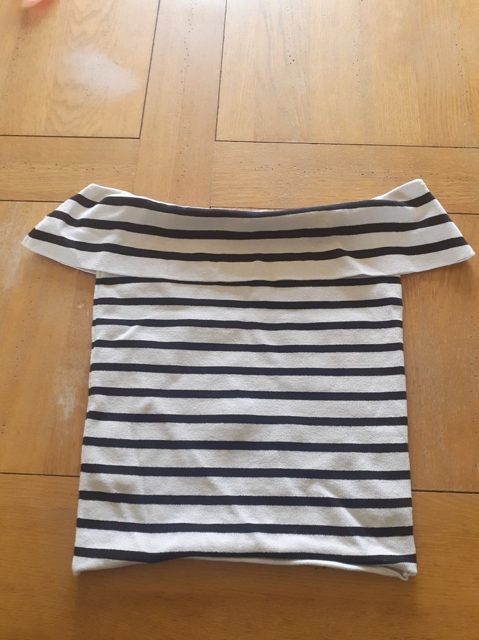Crop top  epaules dénudées