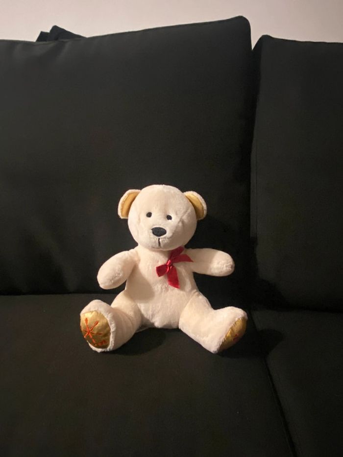 Ourson en peluche nocibe