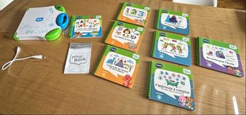 Lot magibook avec 8 livres Vtech