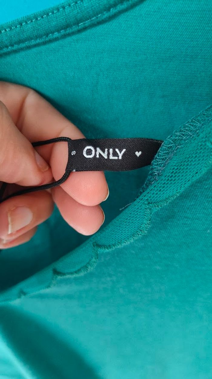 sweat only vert dos V bordure dentelle taille 36 NEUF - photo numéro 5