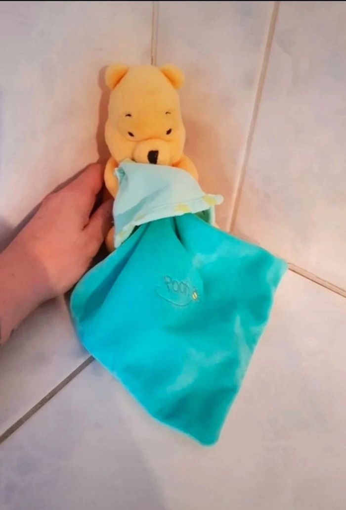 Doudou peluche winnie disney