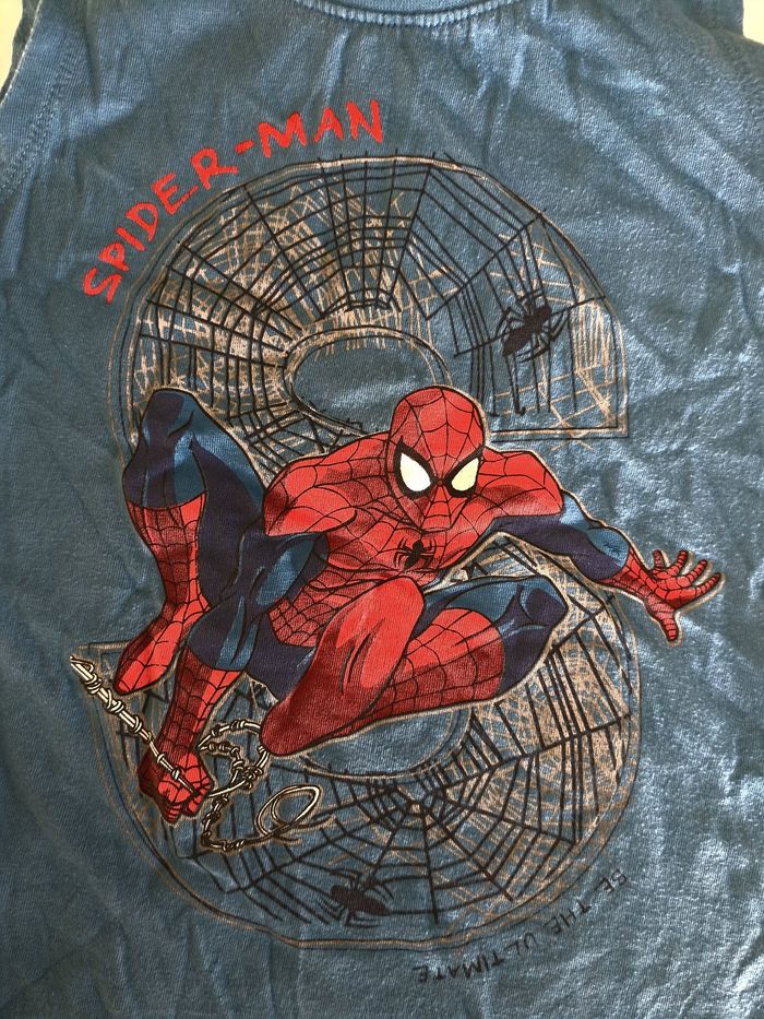 Débardeur Spiderman garçon 5 ans TBE - photo numéro 4