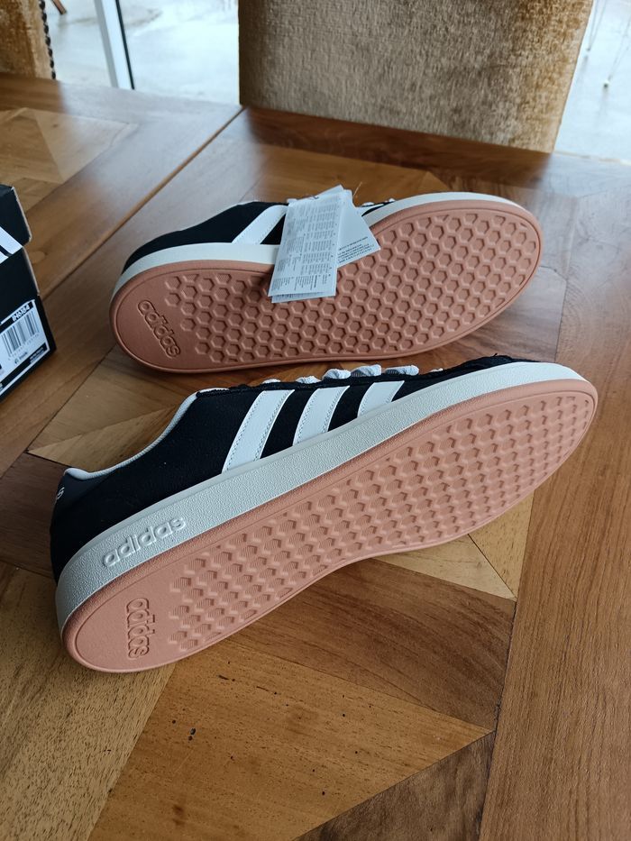 Baskets Adidas noires 43 - photo numéro 3