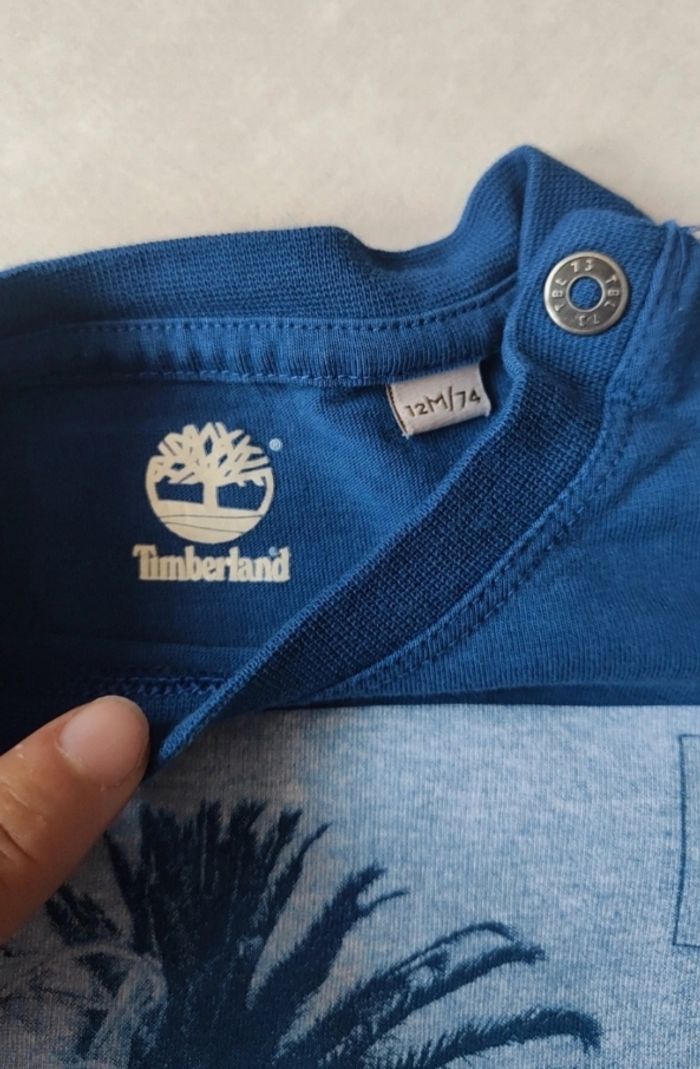 Beau tee-shirt bébé Timberland taille 12 mois - photo numéro 2