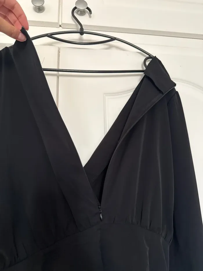Robe noire - photo numéro 5