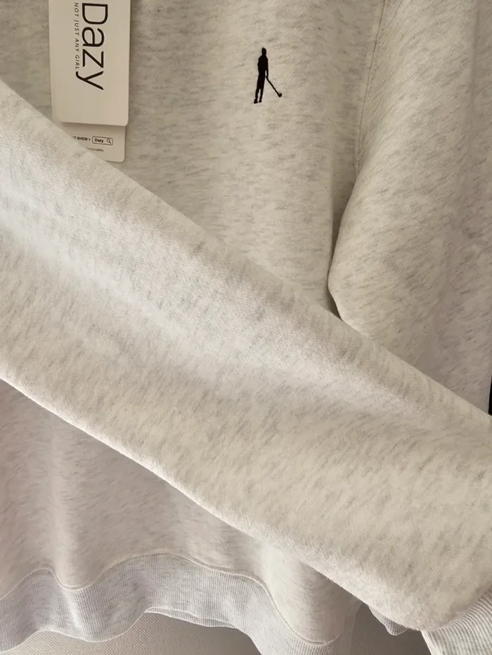 Sweat fille dazy taille S neuf - photo numéro 6