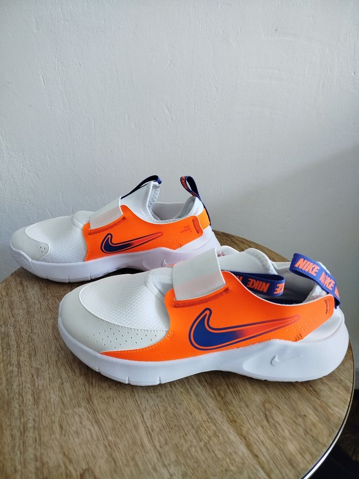 Baskets T 38,5 - photo numéro 3