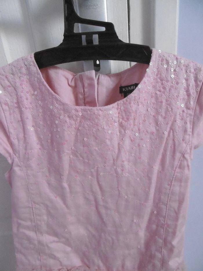 Jolie robe de cérémonie rose - photo numéro 2