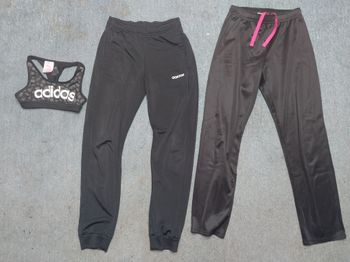 Lot de 2 pantalons et haut de Sport Adidas taille 10 ans