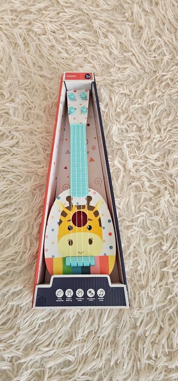 Magnifique guitare 🎸 enfant 3 ans Neuf