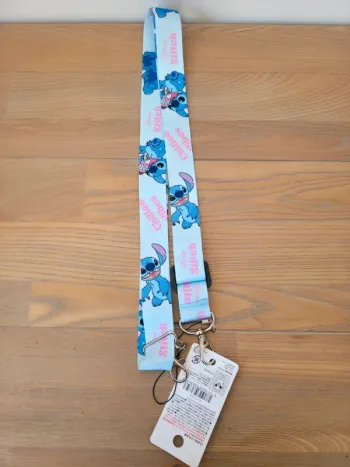 Stitch laniere disney japon