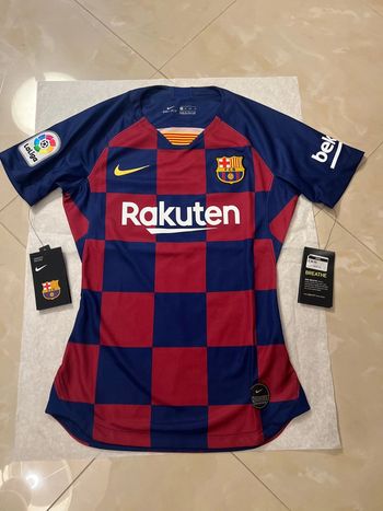 Maillot de foot Nike, équipe FC Barcelone taille XS Femme coupe cintré original neuf