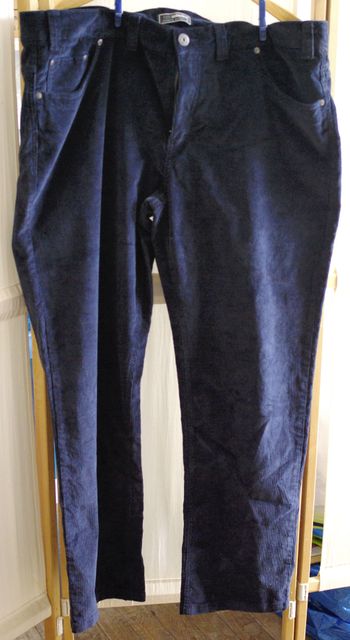 Pantalon velour côtelé bleu marine