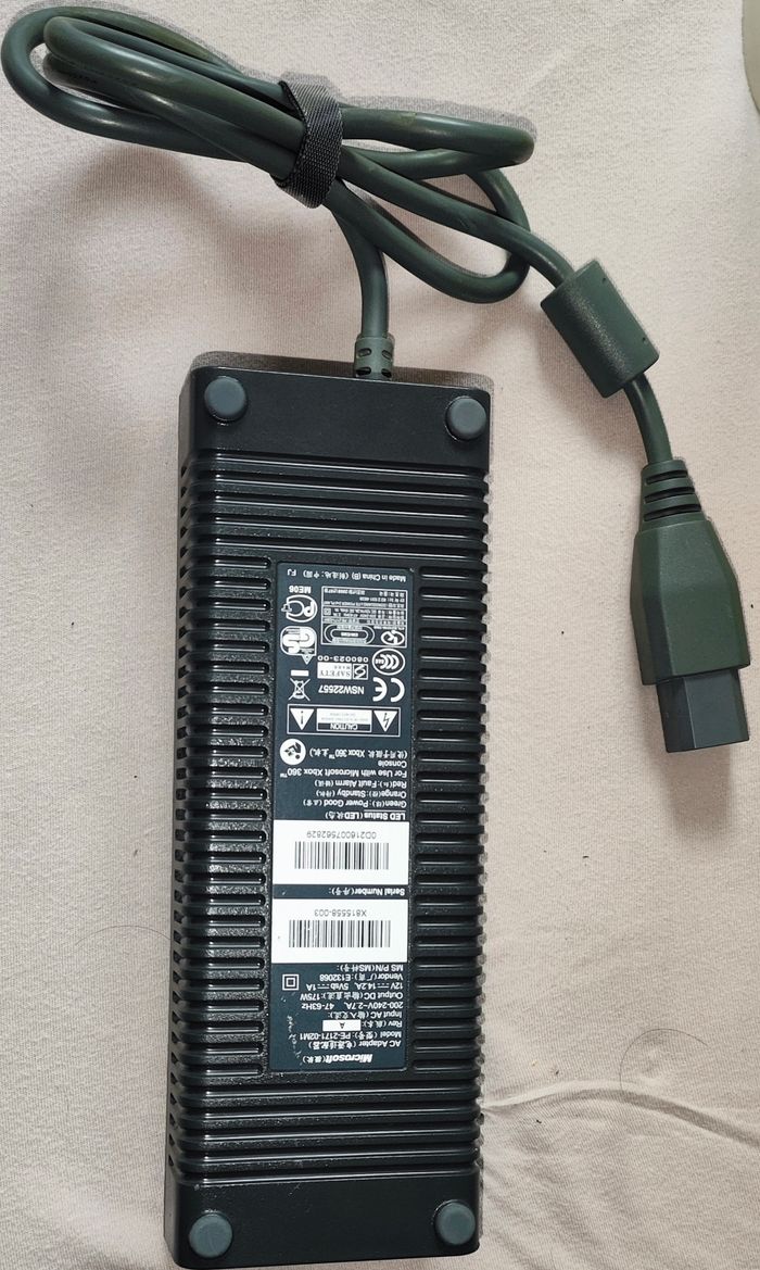 Xbox 360 FAT 60GB | Pâte thermique changée | Manette + Acc - photo numéro 6