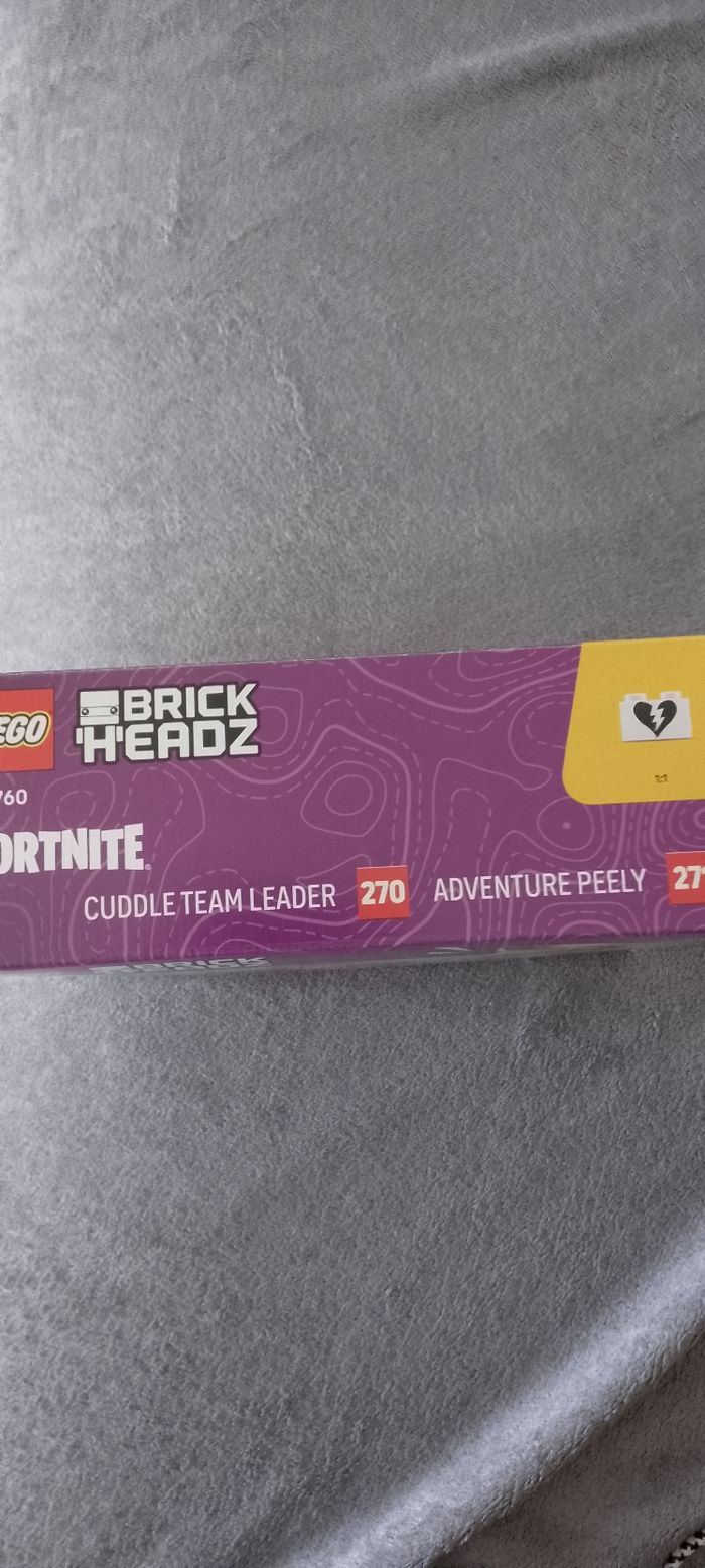 Lego BrickHeadz FORTNITE 40760
Bananaventurier et l’experte des câlins
Neuf pour + 10 ans. 258 pieces  Dans la boîte d origine. Jamais utilisé pour Noël - photo numéro 3