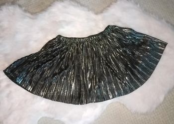 Jupe courte argentée gaufrée 7/8 ans