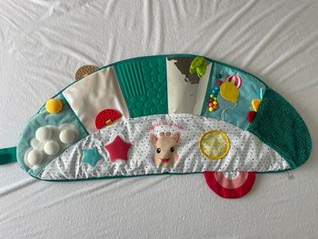 Parcours d'éveil tactile Sophie la Girafe