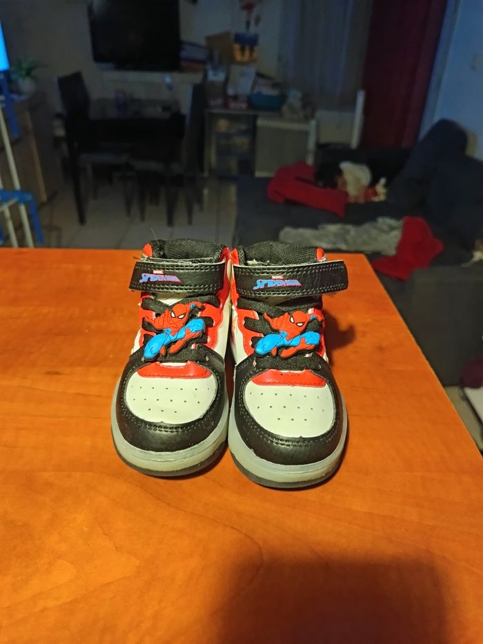 Basket spiderman enfant