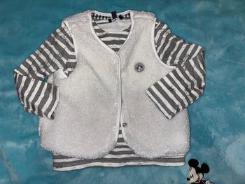 TEE shirt + gilet sans manches