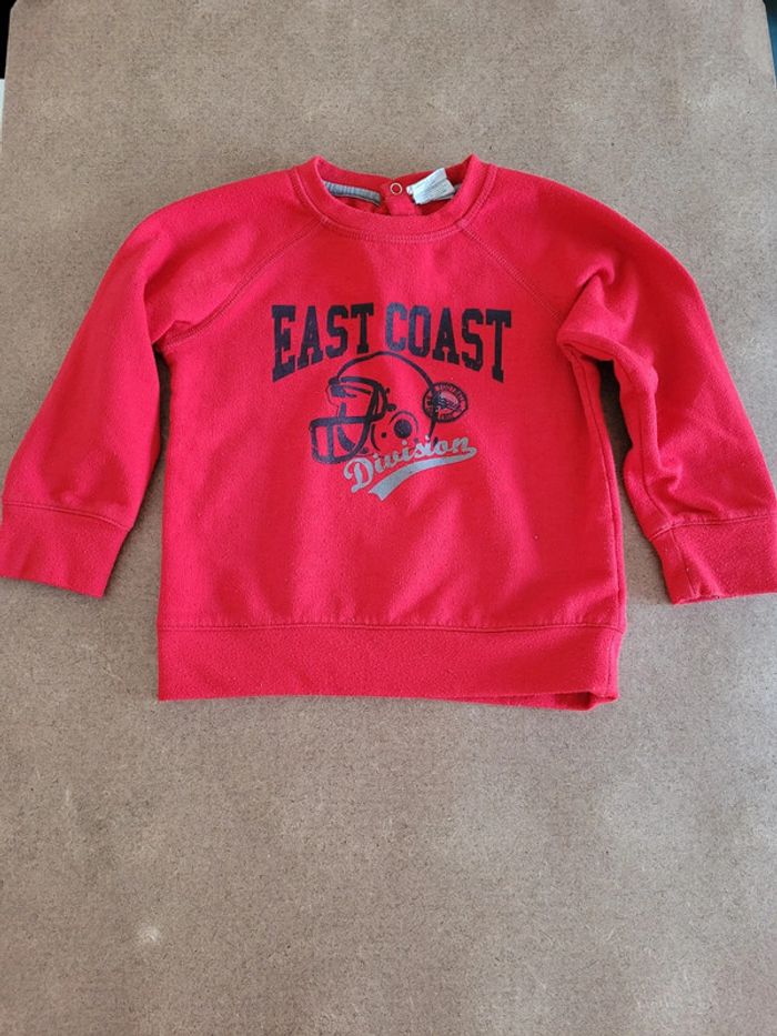 Pull sweat rouge taille 3ans