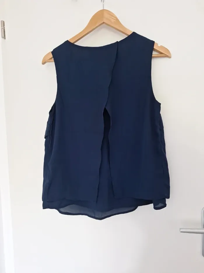 Top bleu marine - photo numéro 2