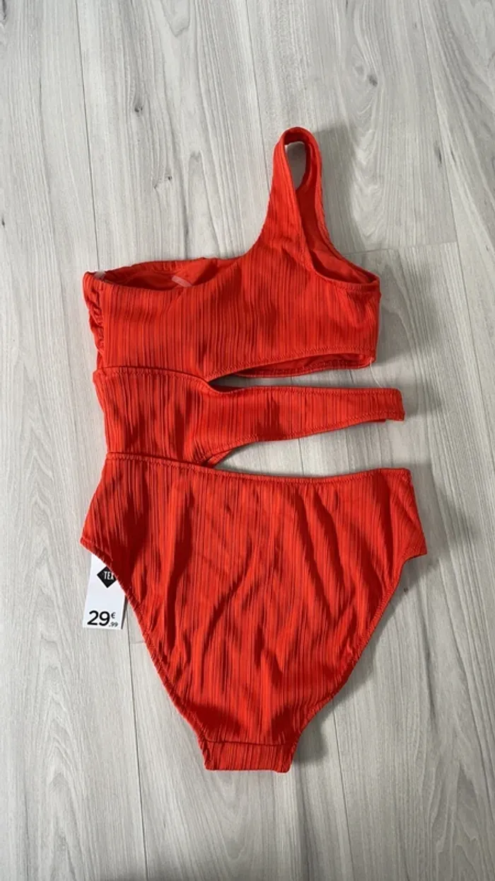 Maillot de bain une pièce - photo numéro 3