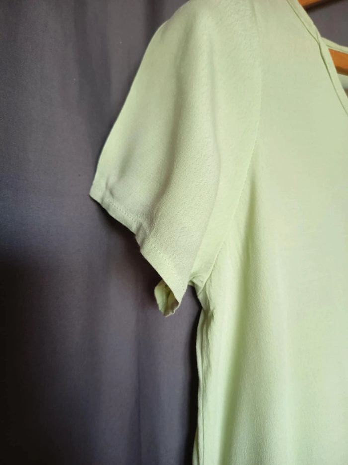 Robe habillée, à volant . Manches courtes. Marque Diverse. - photo numéro 6