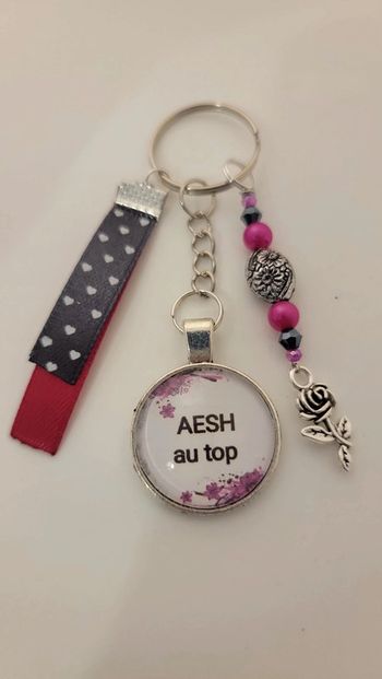Cadeau Aesh, porte clé message bijoux de sac " aesh au top"