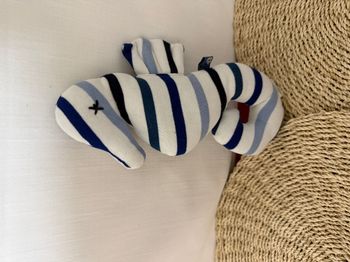 Doudou hippocampe mousqueton