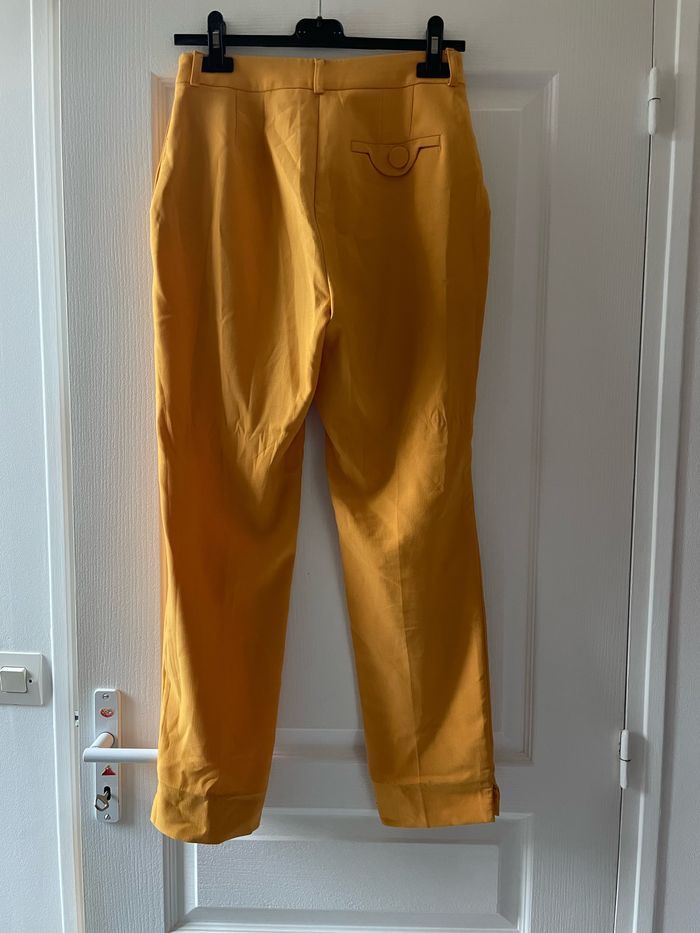Pantalon style costume moutarde - photo numéro 2