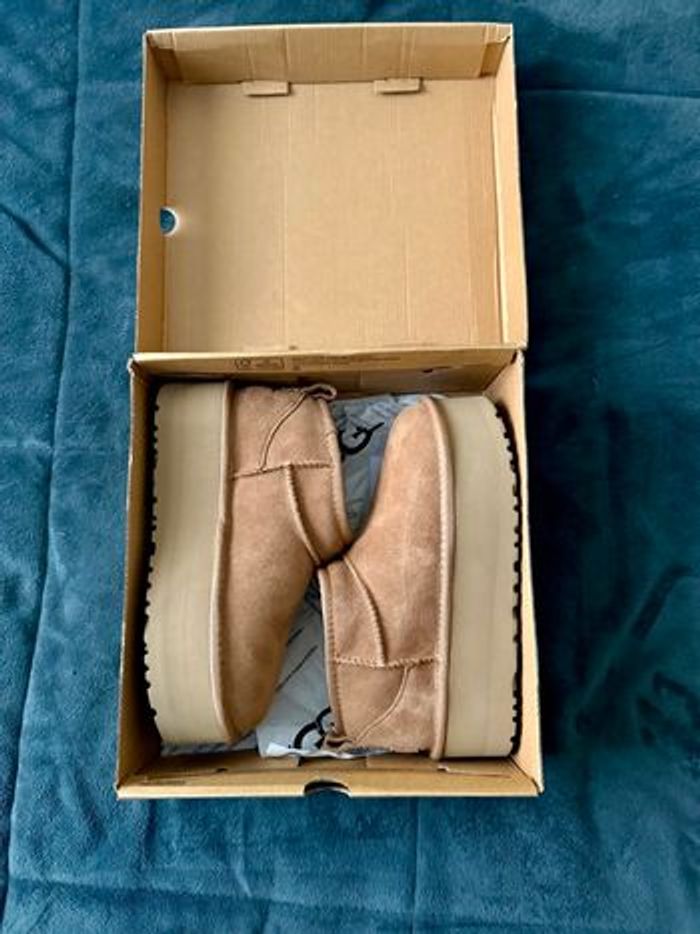UGG Ultra Mini Platform – Chestnut – Taille 39 – 100% Authentiques - photo numéro 10