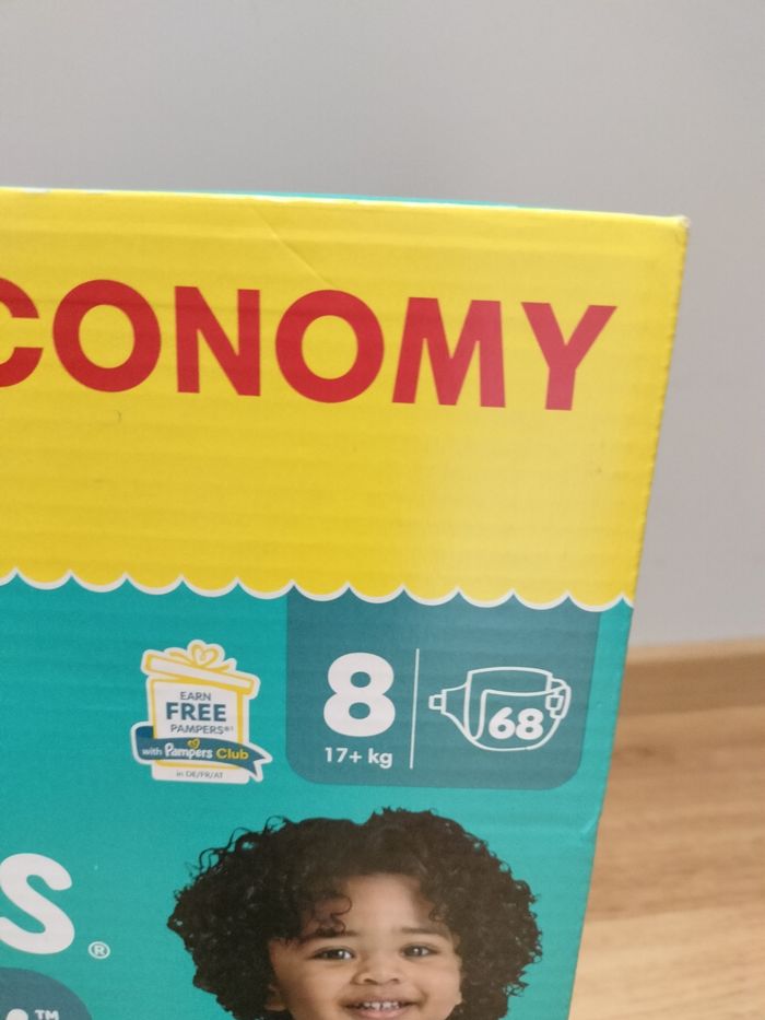 Carton Pampers baby dry taille 8 - photo numéro 2