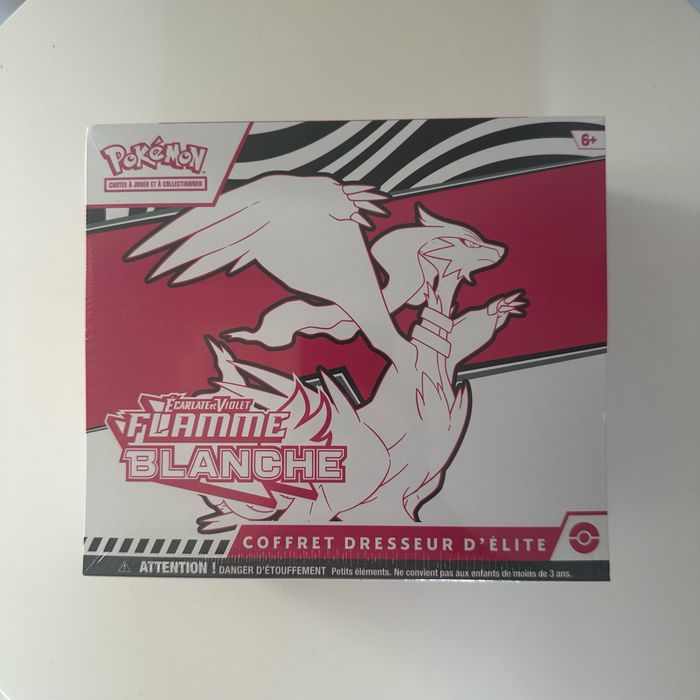 Pokémon : ETB EV10.5 - Coffret Dresseur Flamme Blanche - photo numéro 2