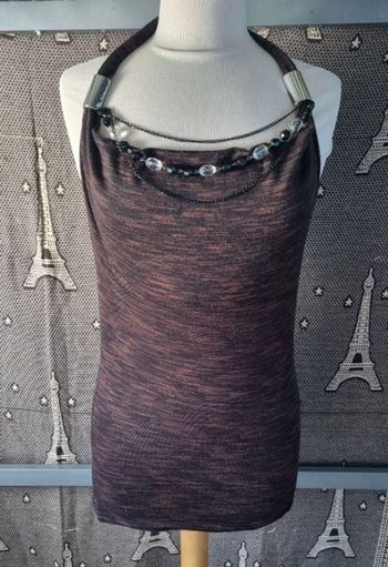 Top dos nu avec collier intégré taille 38-40